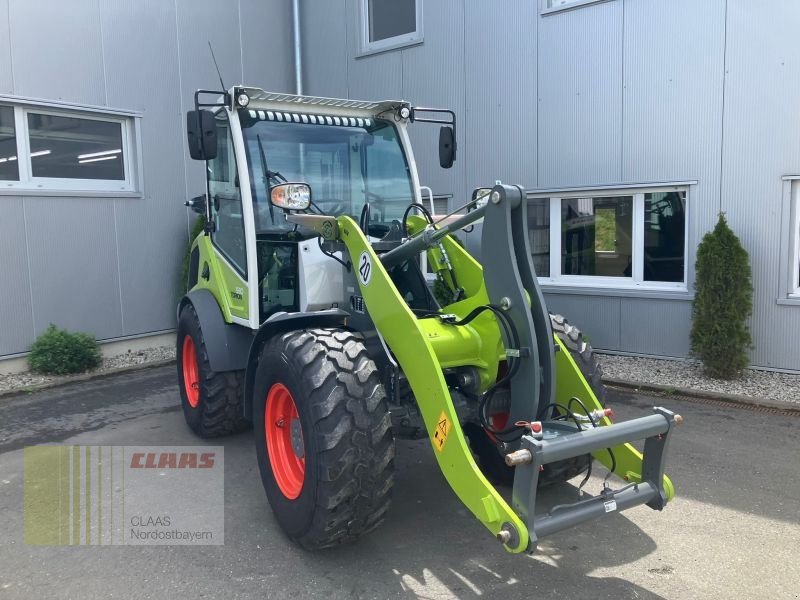 Radlader des Typs CLAAS TORION 530 AVO25, Neumaschine in Hof (Bild 5)