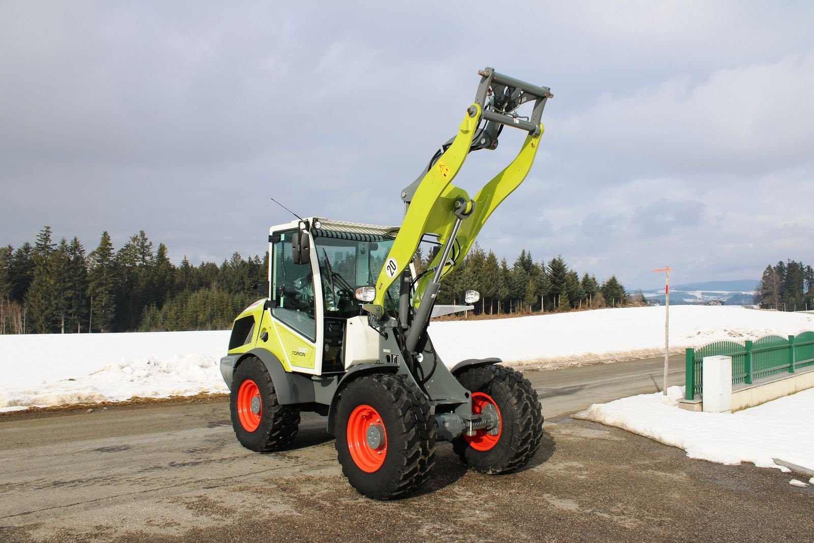 Radlader of the type CLAAS Torion  530, Vorführmaschine in Neukirchen am Walde  (Picture 3)