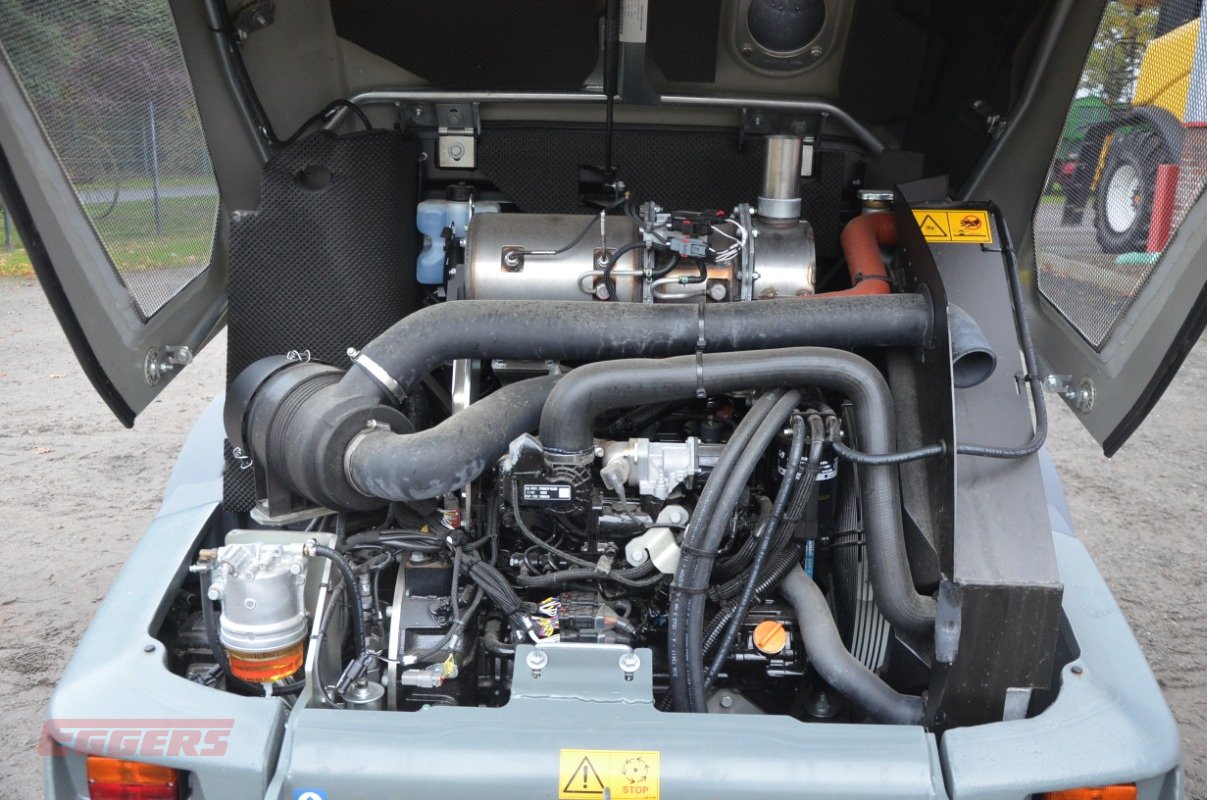 Radlader of the type CLAAS TORION 535, Neumaschine in Suhlendorf (Picture 11)