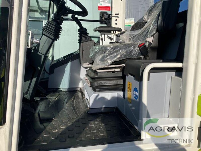 Radlader of the type CLAAS TORION 644 SINUS, Vorführmaschine in Alpen (Picture 11)