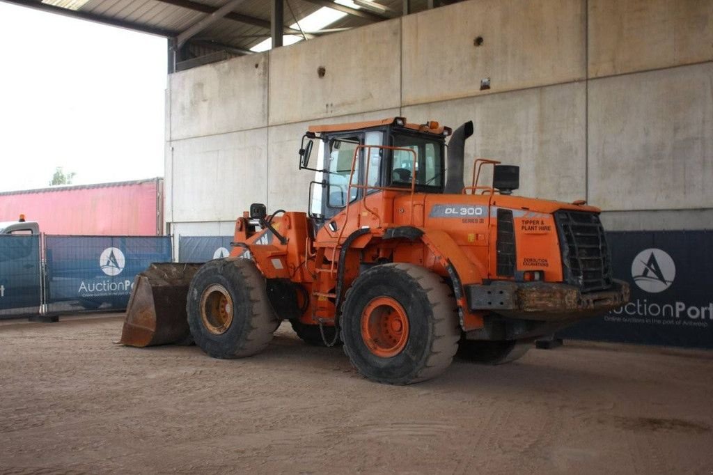 Radlader of the type Doosan DL300 Series III, Gebrauchtmaschine in Antwerpen (Picture 3)