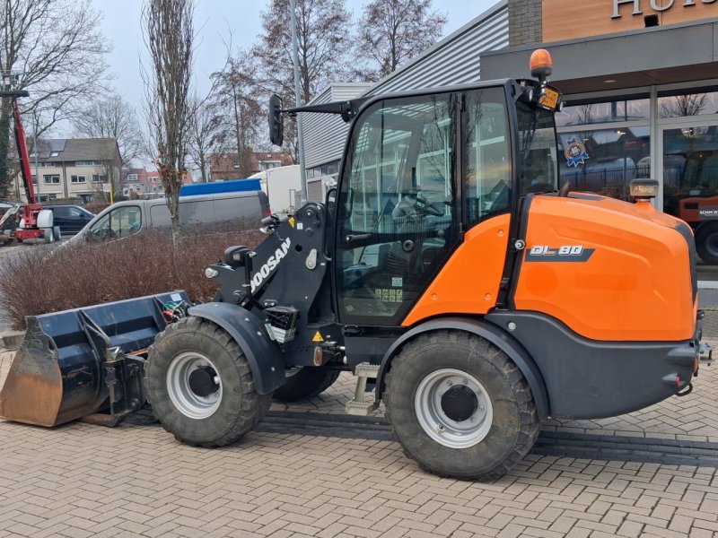 Radlader van het type Doosan DL80., Gebrauchtmaschine in Alblasserdam
