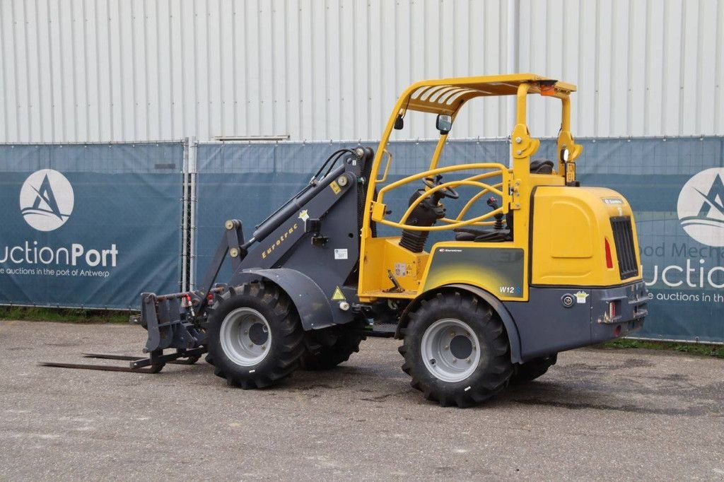 Radlader от тип Eurotrac 820/W12S, Gebrauchtmaschine в Antwerpen (Снимка 3)
