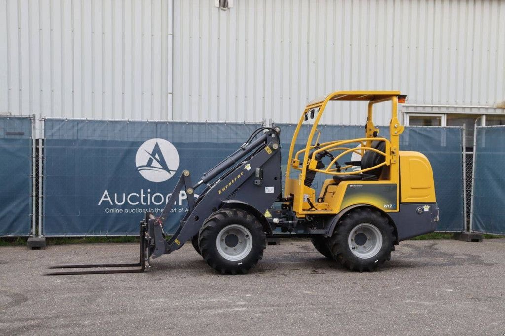 Radlader от тип Eurotrac 820/W12S, Gebrauchtmaschine в Antwerpen (Снимка 1)