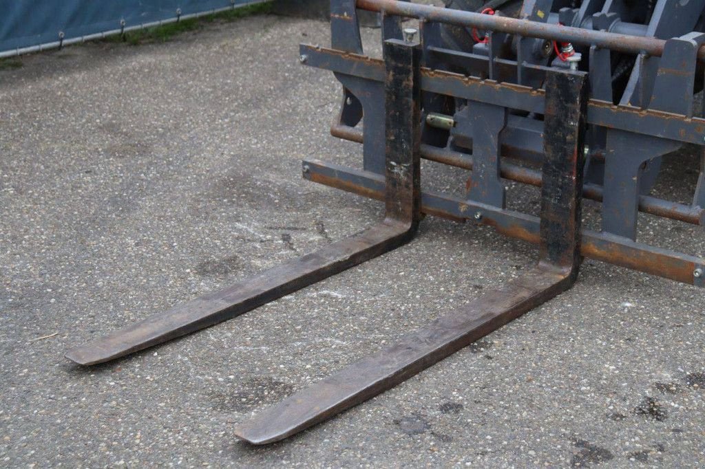 Radlader от тип Eurotrac 820/W12S, Gebrauchtmaschine в Antwerpen (Снимка 11)