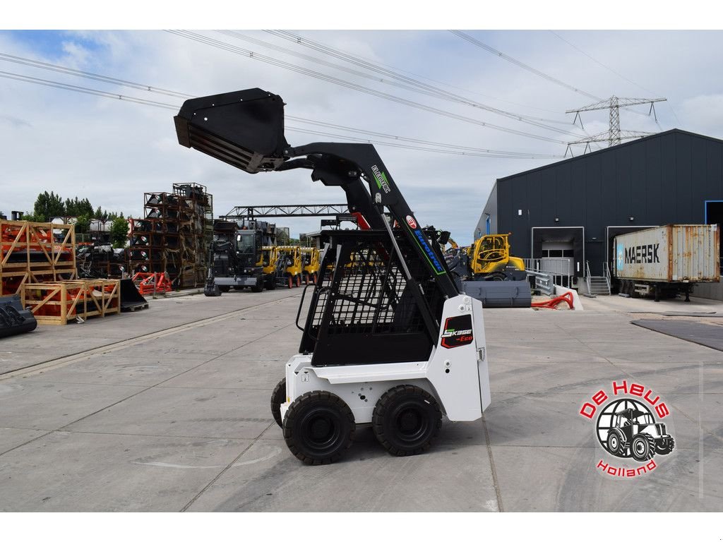 Radlader of the type Eurotrac SK35E, Neumaschine in MIJNSHEERENLAND (Picture 2)