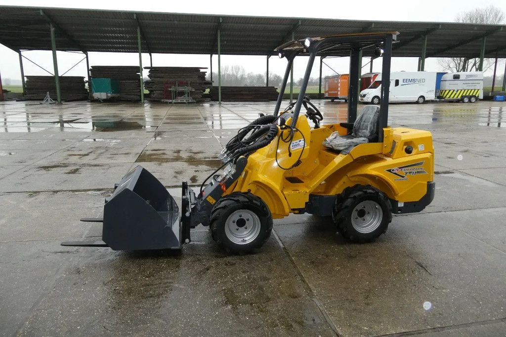 Radlader of the type Eurotrac T11 shovel Weinig uren!! DEMO, Gebrauchtmaschine in Losdorp (Picture 3)
