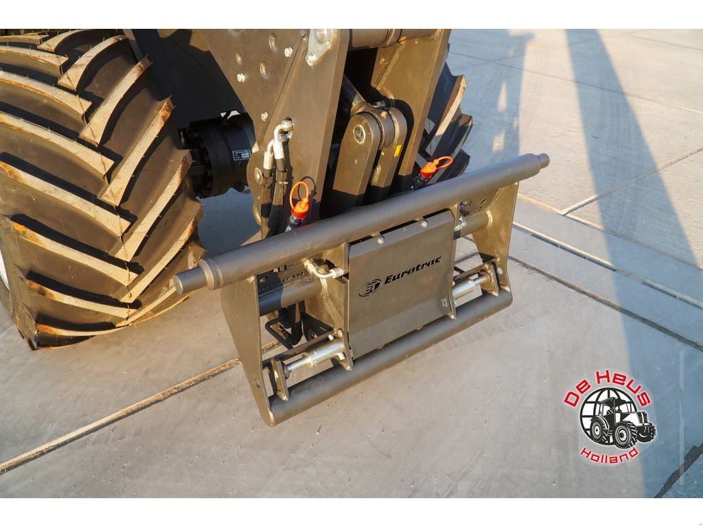 Radlader of the type Eurotrac T13CF, Neumaschine in MIJNSHEERENLAND (Picture 8)