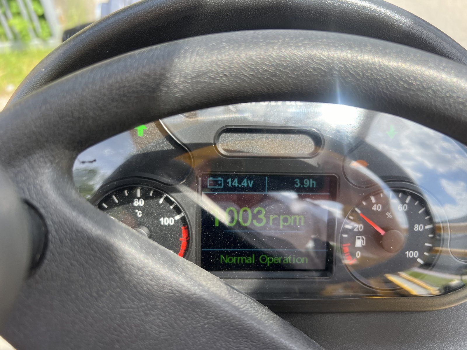 Radlader des Typs Eurotrac W 12F XL - Pflasterpalette, Neumaschine in Garching  (Bild 8)