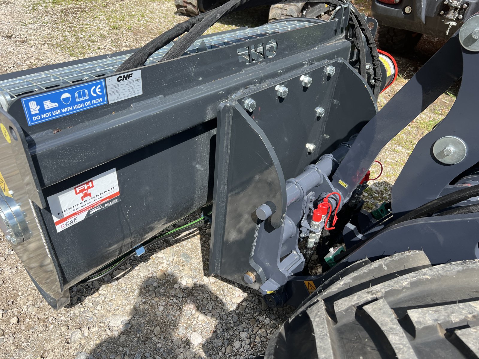 Radlader des Typs Eurotrac W 12F XL - Pflasterpalette, Neumaschine in Garching  (Bild 15)