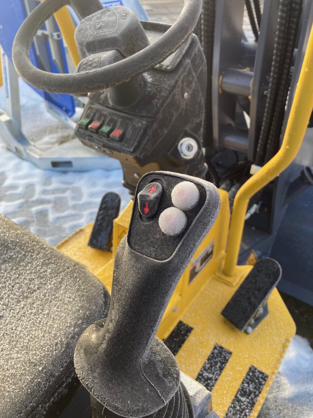 Radlader of the type Eurotrac W11, Neumaschine in Ostrach (Picture 4)