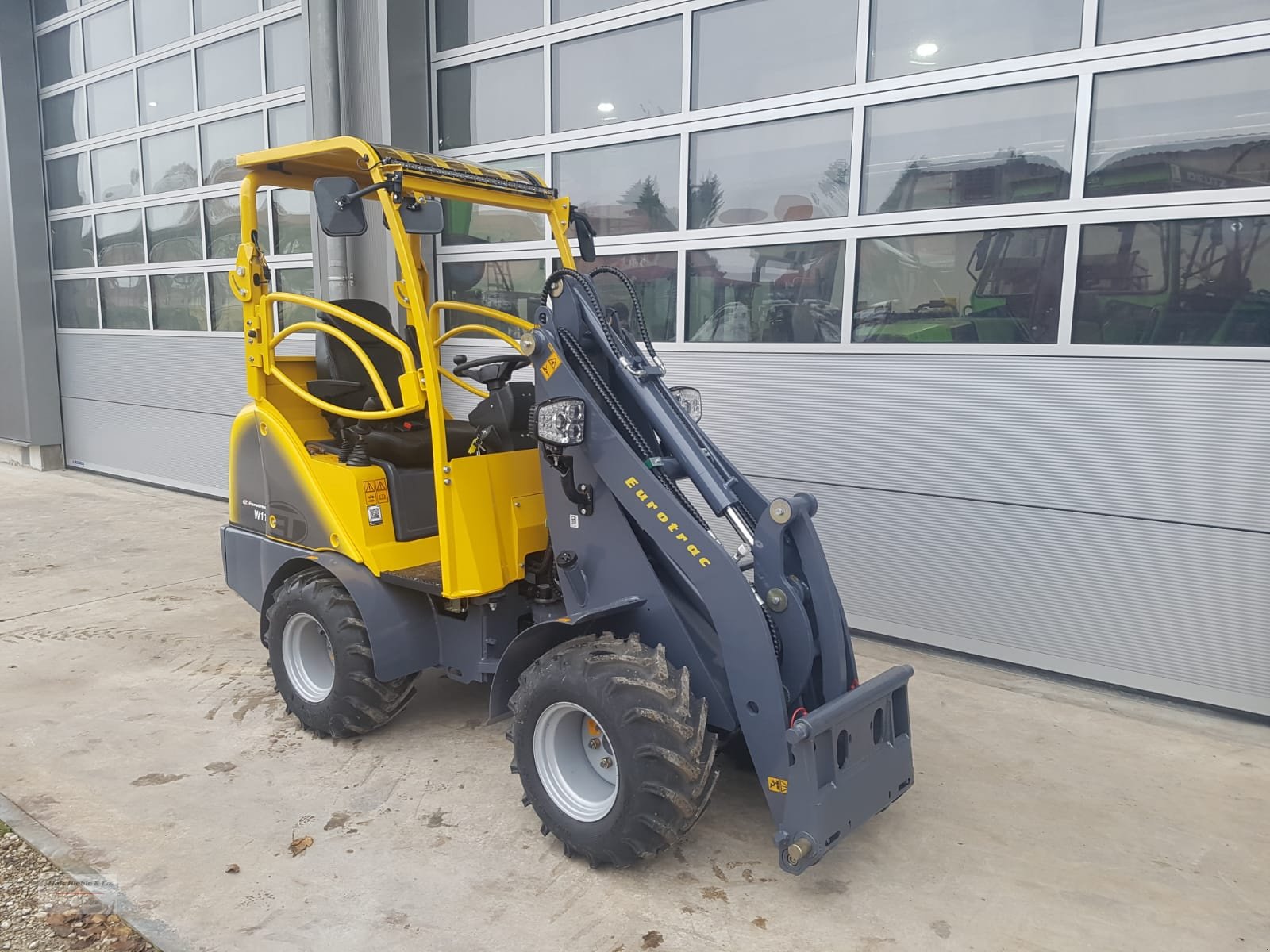 Radlader des Typs Eurotrac W11, Neumaschine in Tapfheim (Bild 3)