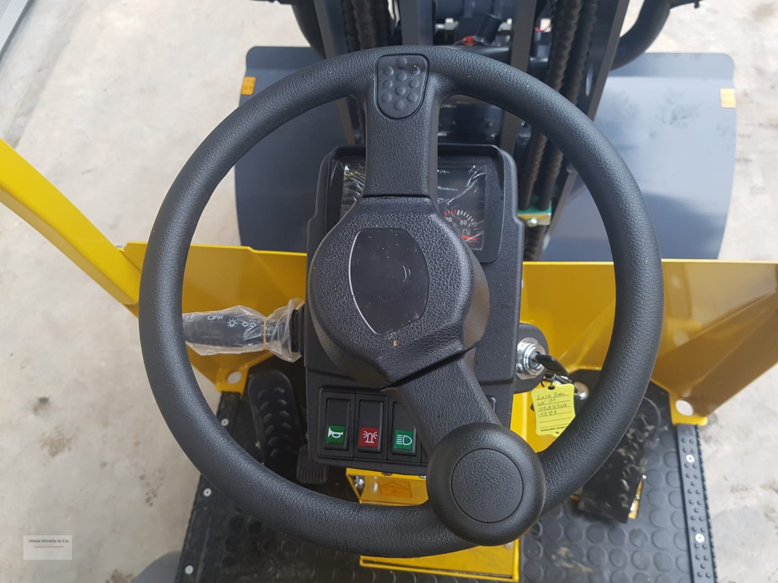 Radlader des Typs Eurotrac W11, Neumaschine in Tapfheim (Bild 5)