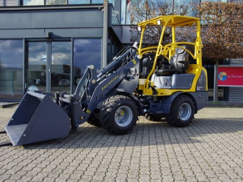 Radlader des Typs Eurotrac W11, Neumaschine in Borne (Bild 1)