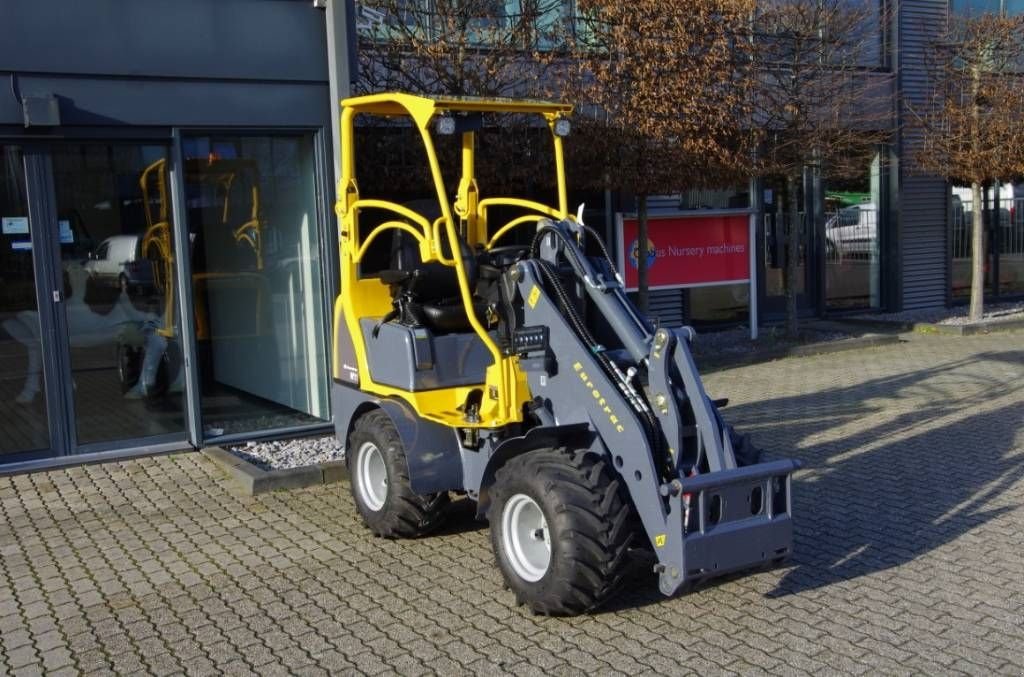 Radlader des Typs Eurotrac W11, Neumaschine in Borne (Bild 9)