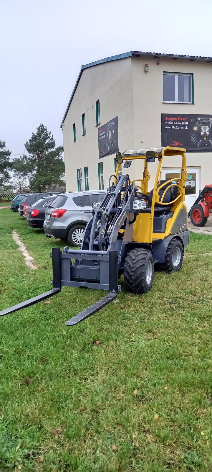 Radlader of the type Eurotrac W11, Neumaschine in Delitzsch (Picture 3)