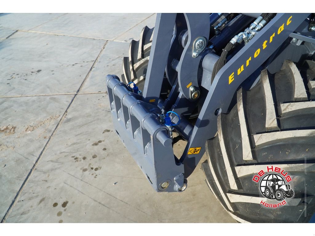 Radlader of the type Eurotrac W12 ICF, Neumaschine in MIJNSHEERENLAND (Picture 8)