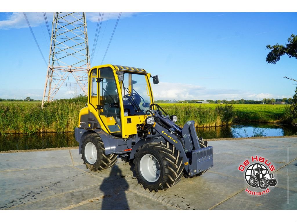 Radlader of the type Eurotrac W12 ICF, Neumaschine in MIJNSHEERENLAND (Picture 1)