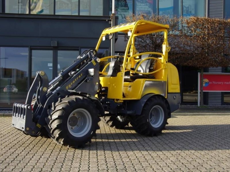 Radlader des Typs Eurotrac W12-S, Neumaschine in Borne (Bild 1)