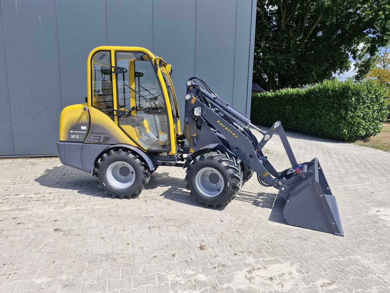 Radlader of the type Eurotrac W12, Gebrauchtmaschine in Radewijk (Picture 1)