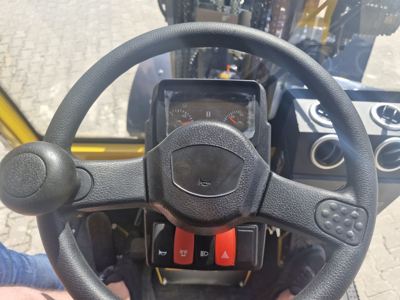 Radlader of the type Eurotrac W12, Gebrauchtmaschine in Radewijk (Picture 7)