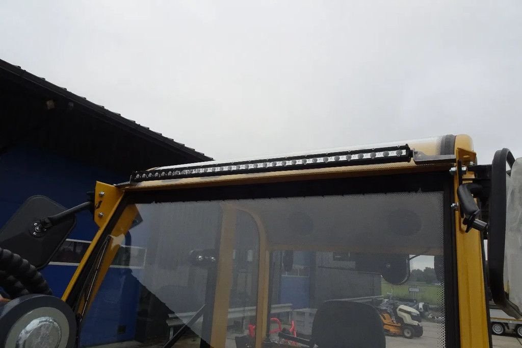 Radlader des Typs Eurotrac W12CS met cabine, Neumaschine in Losdorp (Bild 10)