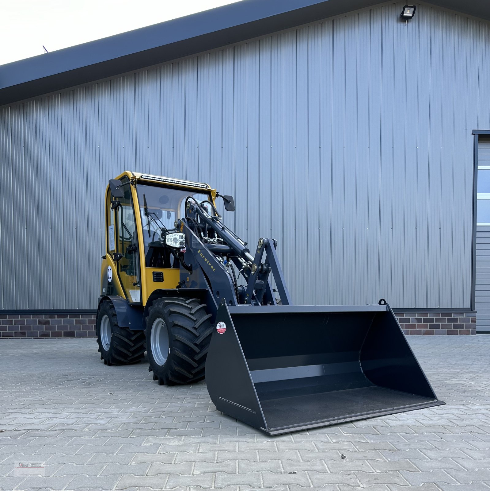 Radlader des Typs Eurotrac W12S Vollkabine, Neumaschine in Bakum - Lüsche (Bild 2)