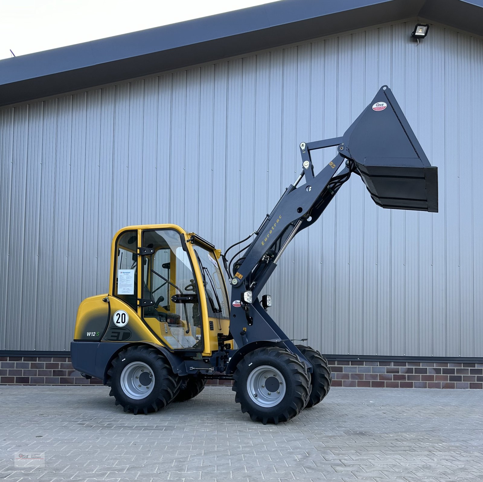 Radlader des Typs Eurotrac W12S Vollkabine, Neumaschine in Bakum - Lüsche (Bild 7)