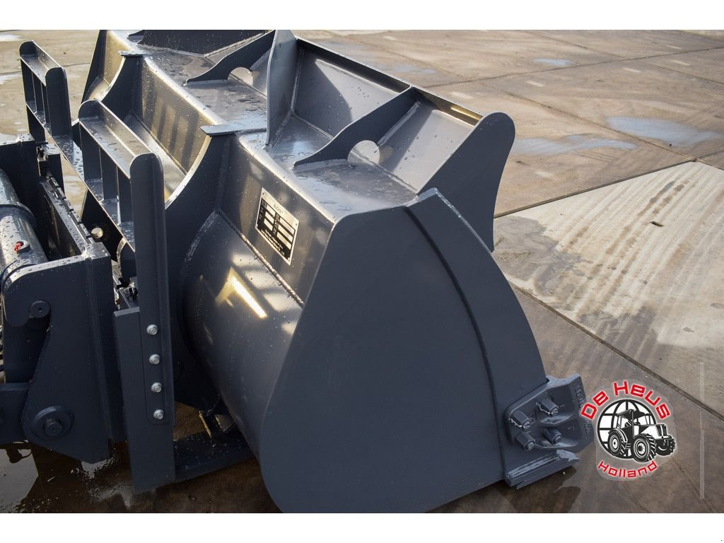 Radlader des Typs Eurotrac WL18, Neumaschine in MIJNSHEERENLAND (Bild 10)