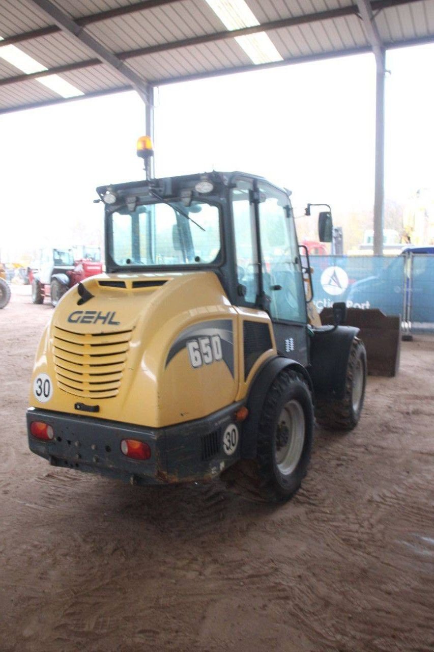 Radlader typu Gehl 650, Gebrauchtmaschine v Antwerpen (Obrázek 5)
