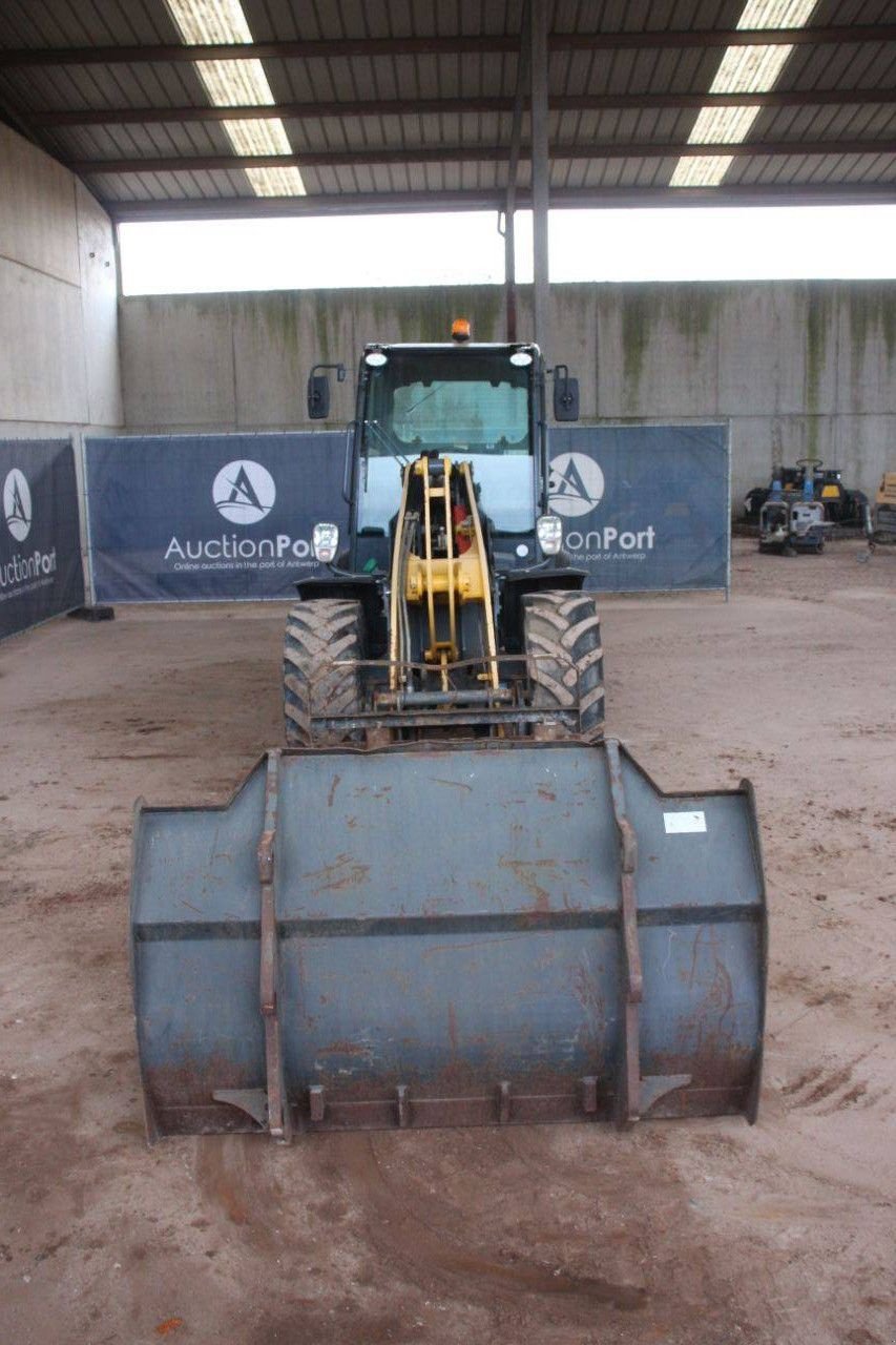 Radlader del tipo Gehl 650, Gebrauchtmaschine en Antwerpen (Imagen 8)