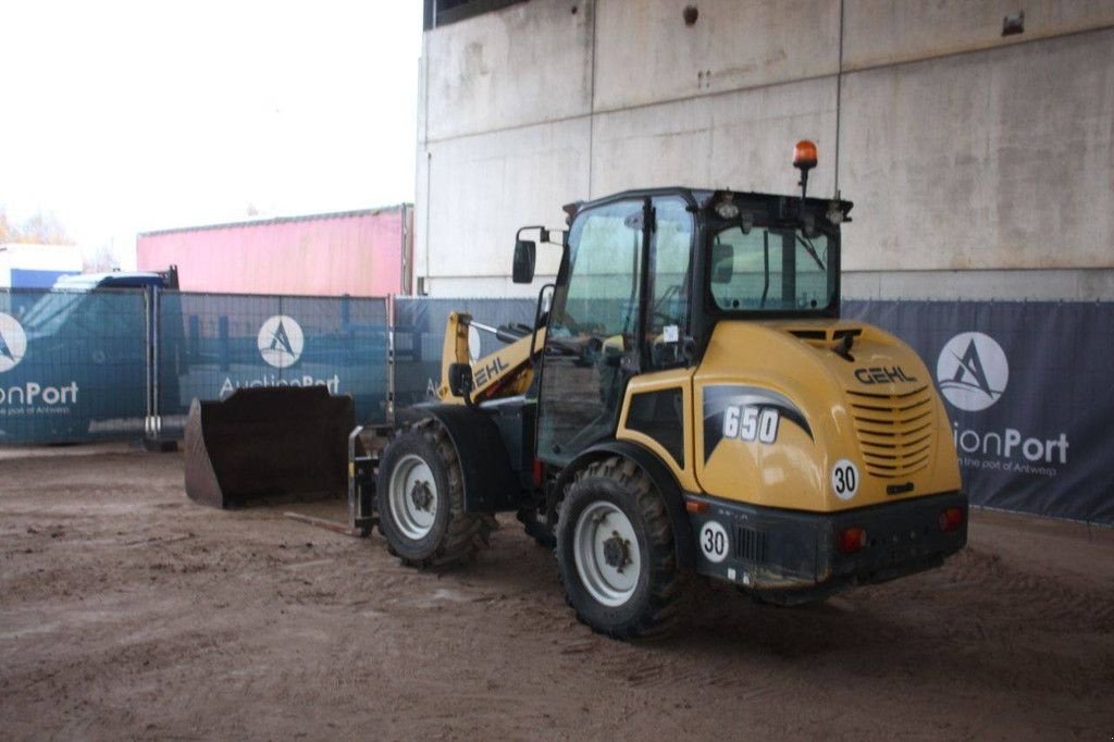 Radlader del tipo Gehl 650, Gebrauchtmaschine en Antwerpen (Imagen 3)