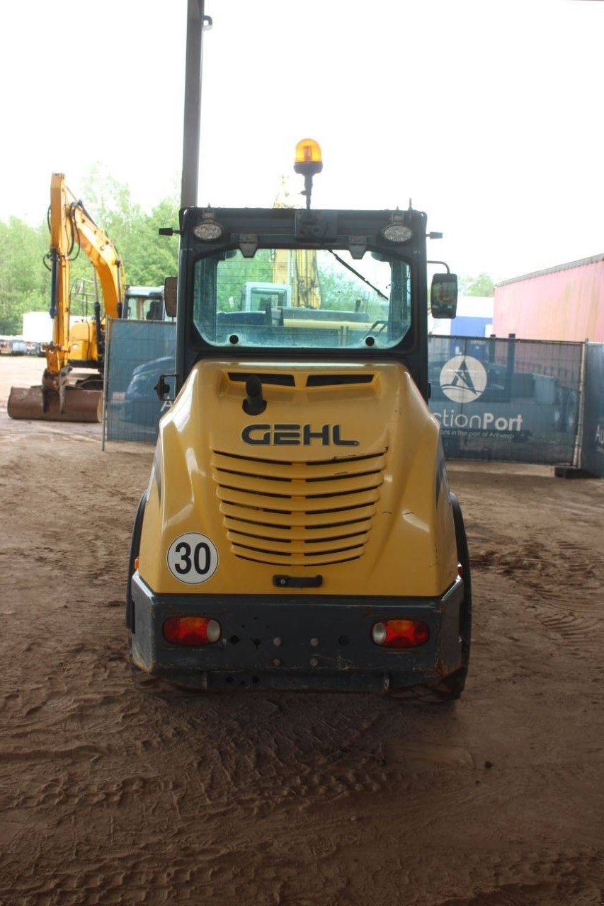 Radlader tipa Gehl AL600, Gebrauchtmaschine u Antwerpen (Slika 4)