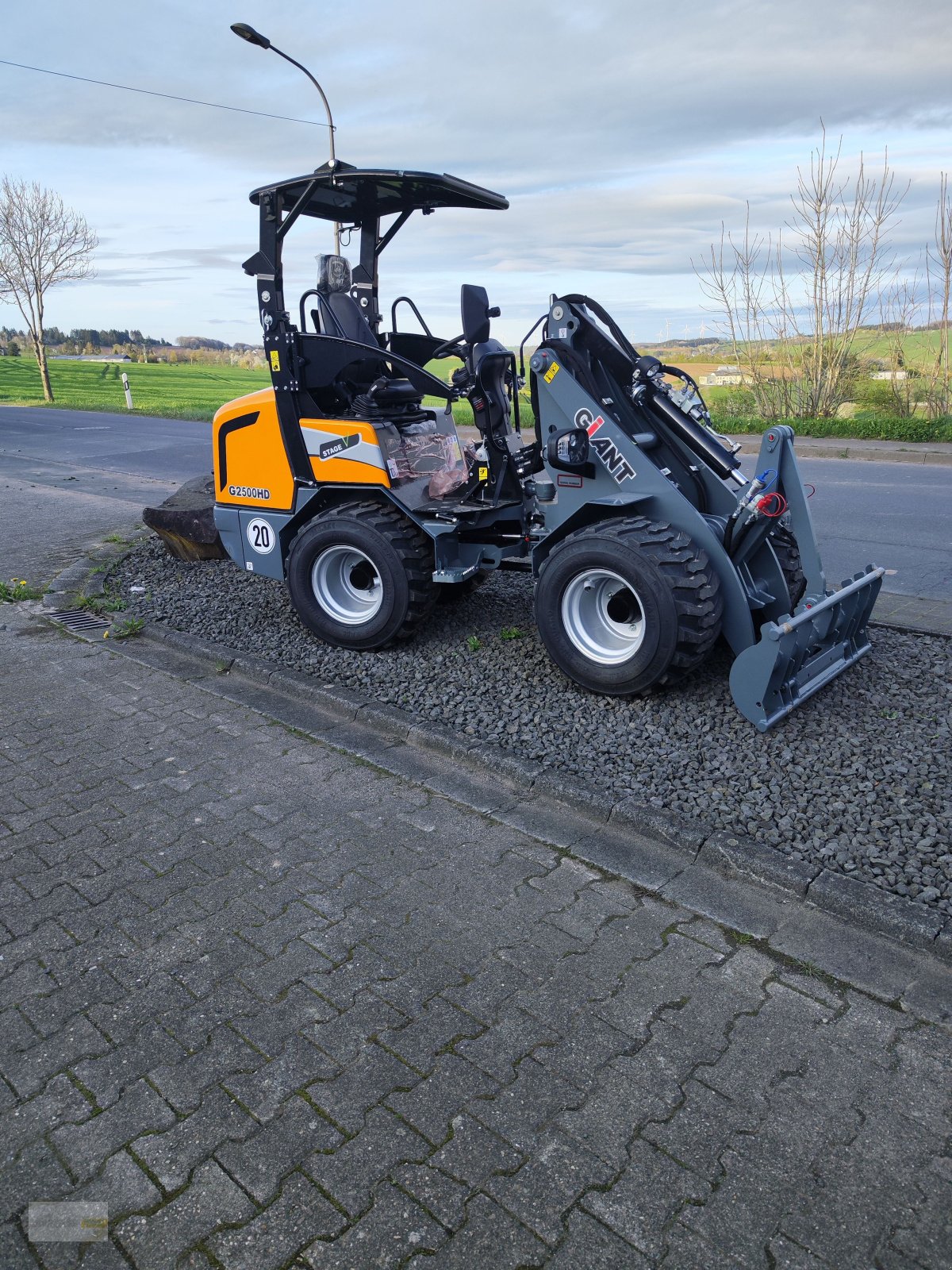 Radlader des Typs GIANT Tobroco G 2500 HD, Neumaschine in Jucken (Bild 3)