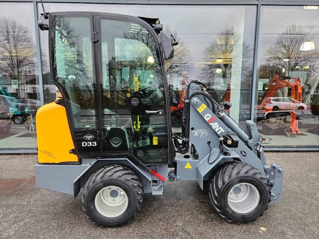 Radlader типа GiANT D 332 SWT, Gebrauchtmaschine в Fårevejle (Фотография 2)