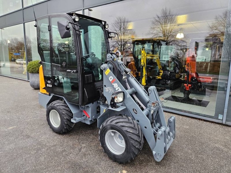 Radlader типа GiANT D 332 SWT, Gebrauchtmaschine в Fårevejle (Фотография 1)