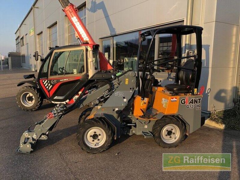 Radlader des Typs GiANT G1200 Tele, Ausstellungsmaschine in Steinach (Bild 1)