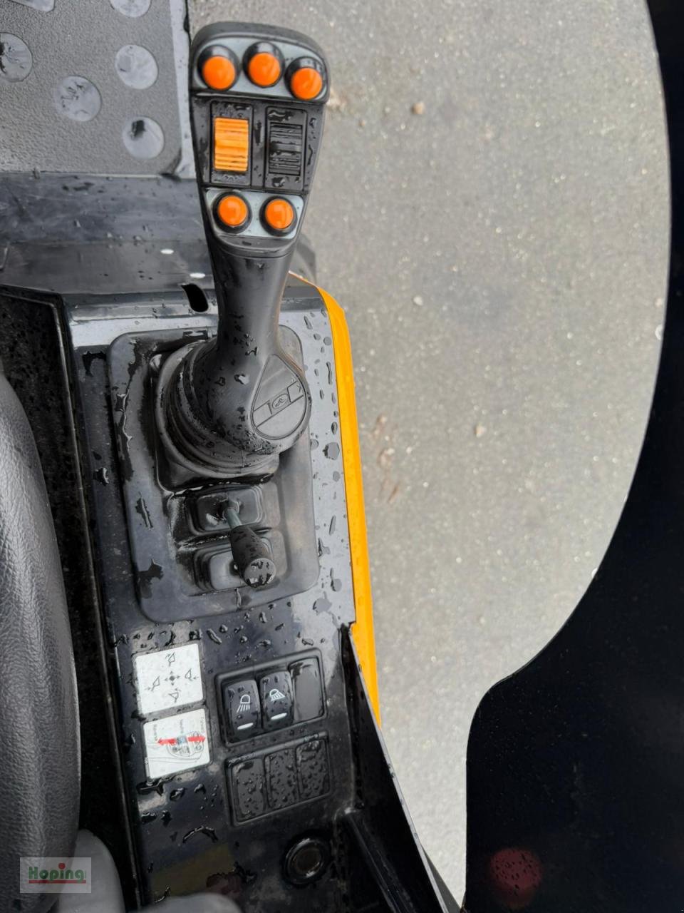 Radlader of the type GiANT G2200E X-TRA, Neumaschine in Bakum (Picture 9)