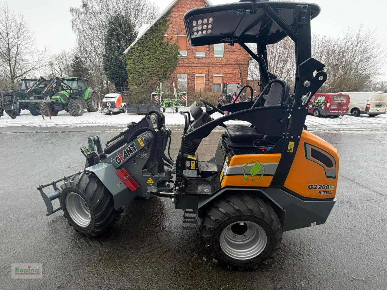 Radlader of the type GiANT G2200E X-TRA, Neumaschine in Bakum (Picture 12)