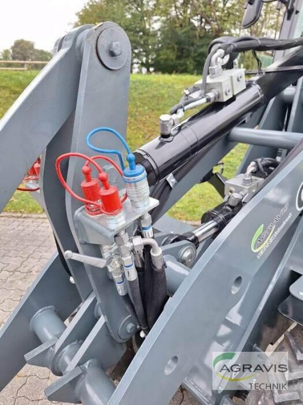 Radlader of the type GiANT G2300 HD, Neumaschine in Salzkotten (Picture 11)