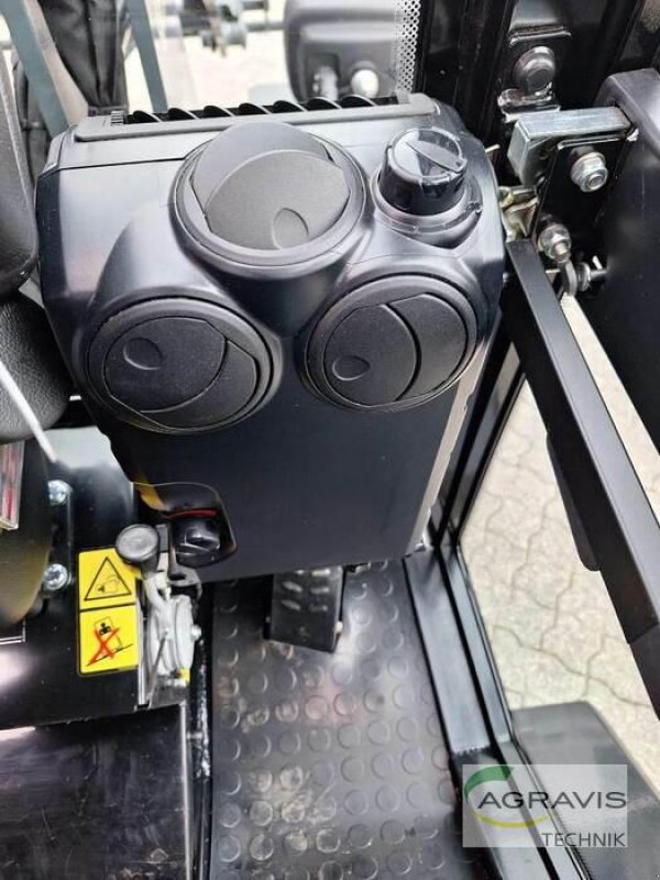 Radlader of the type GiANT G2300 HD, Neumaschine in Salzkotten (Picture 7)