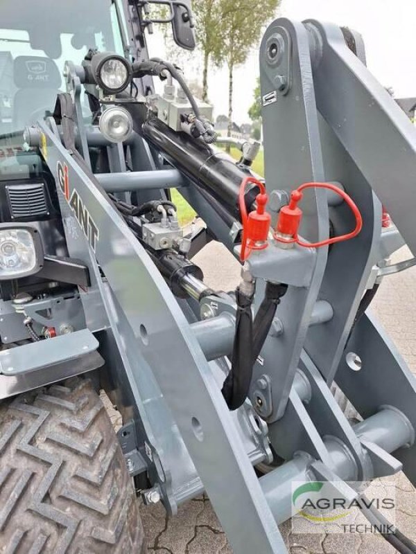 Radlader of the type GiANT G2300 HD, Neumaschine in Salzkotten (Picture 12)