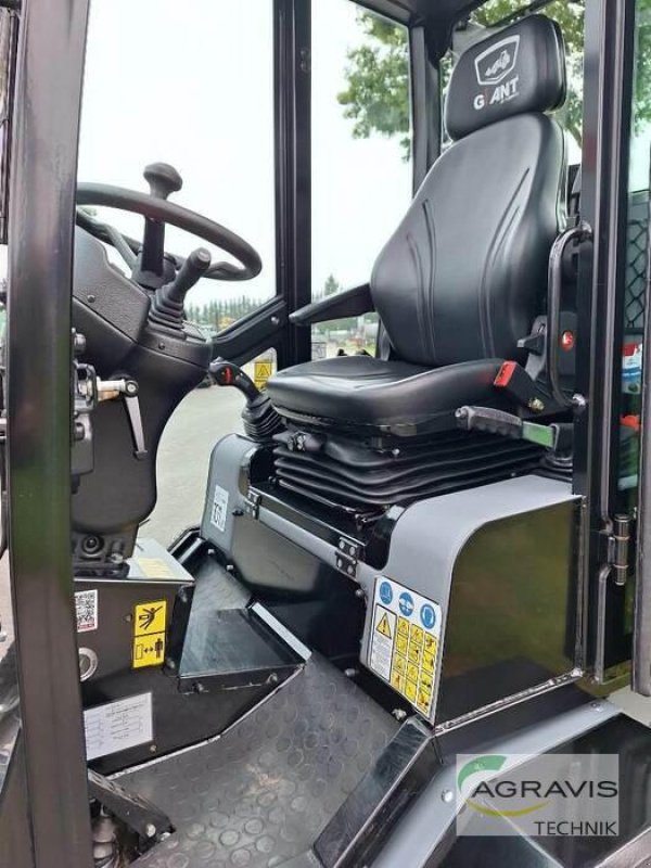 Radlader of the type GiANT G2300 HD, Neumaschine in Salzkotten (Picture 5)