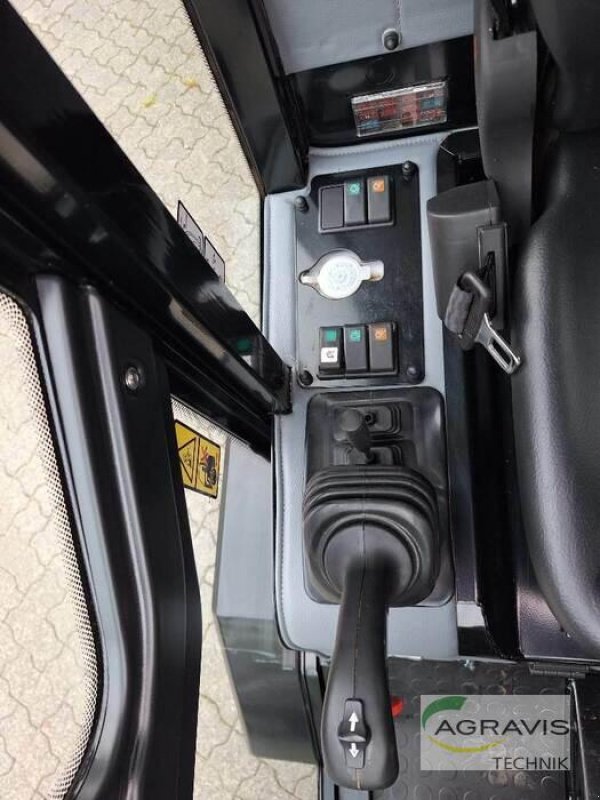 Radlader of the type GiANT G2300 HD, Neumaschine in Salzkotten (Picture 9)