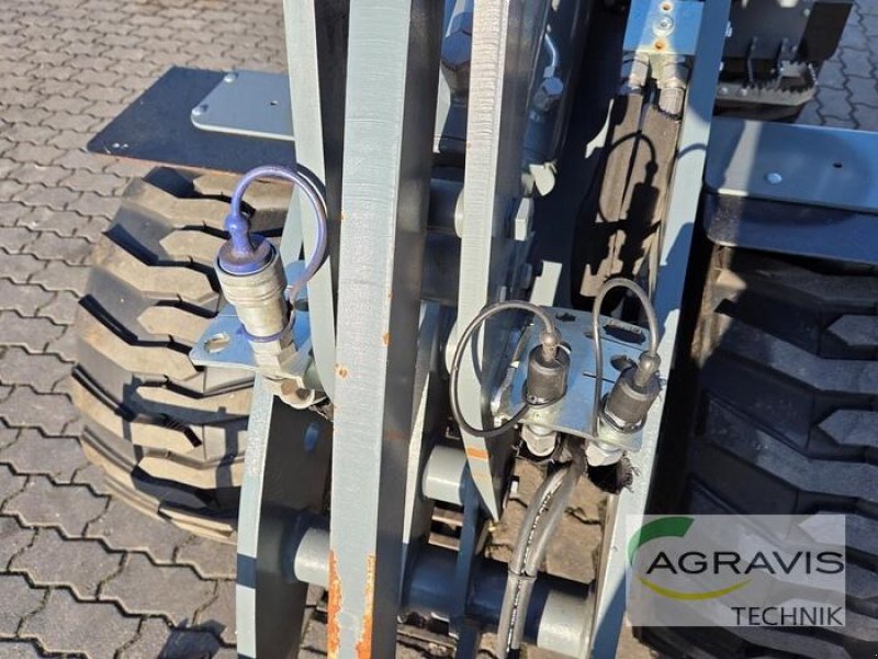 Radlader typu GiANT G2700 HD, Gebrauchtmaschine v Calbe / Saale (Obrázok 11)