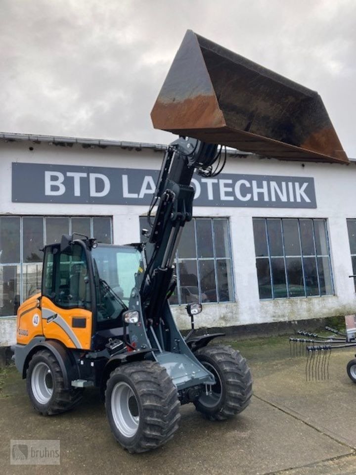 Radlader des Typs GiANT G5000 Tele, Gebrauchtmaschine in Karstädt (Bild 4)