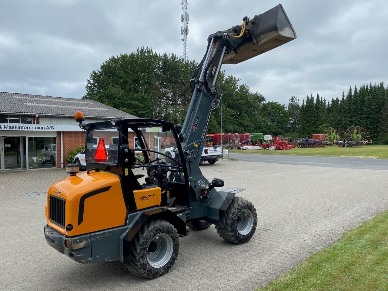 Radlader of the type GiANT V6004T, Gebrauchtmaschine in Tim (Picture 3)