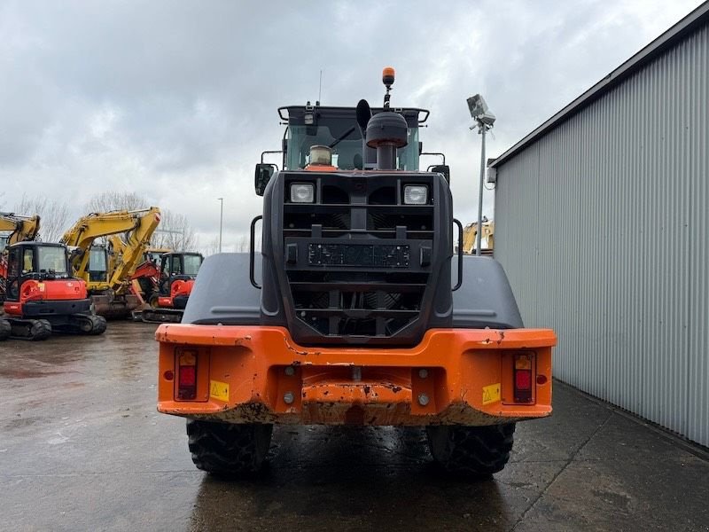 Radlader des Typs Hitachi ZW 150-6, Gebrauchtmaschine in Beveren-Waas Melsele (Bild 4)