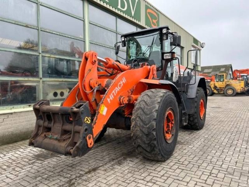 Radlader от тип Hitachi ZW 220-6, Gebrauchtmaschine в Roosendaal (Снимка 4)