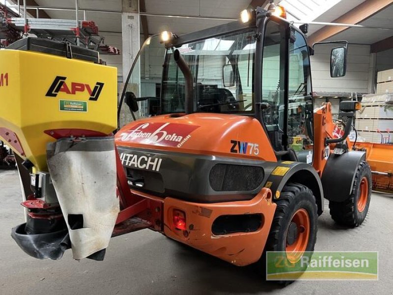 Radlader of the type Hitachi ZW 75, Gebrauchtmaschine in Donaueschingen (Picture 4)